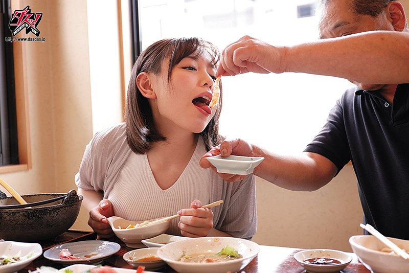 唾液を絡ませ自ら腰を振る。素顔丸出し一泊旅行。「巨乳悦楽イキ狂い！性豪おじさんとの濃密性交編」 田中ねね 画像7