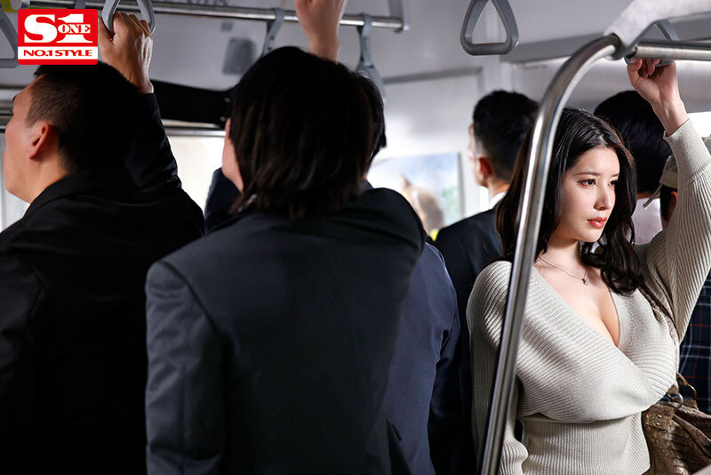 電車移動させられ痴●の虜になってしまったKカップ美人モデル 凪ひかる 画像7